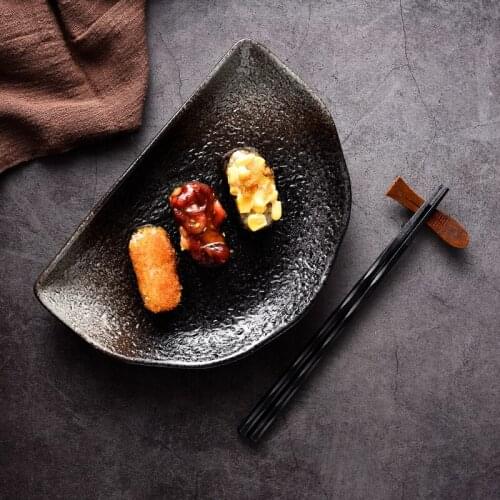 Creative Half Moon Dinner Plates Japanese Style Ceramic Tableware Sushi Plate Restaurant Fruit Cake Dish Breakfast Bread Tray