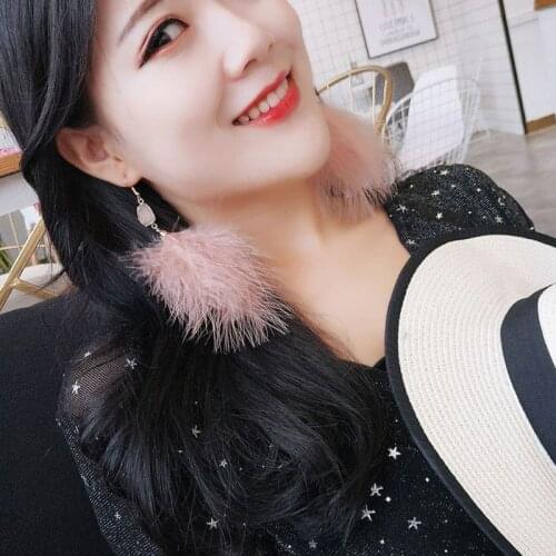 ANGELADY 1 Pair Women Hoop Earrings Natural Feather Tassel Pink Quartz Stone Earrings For Lady Fashion Jewelry