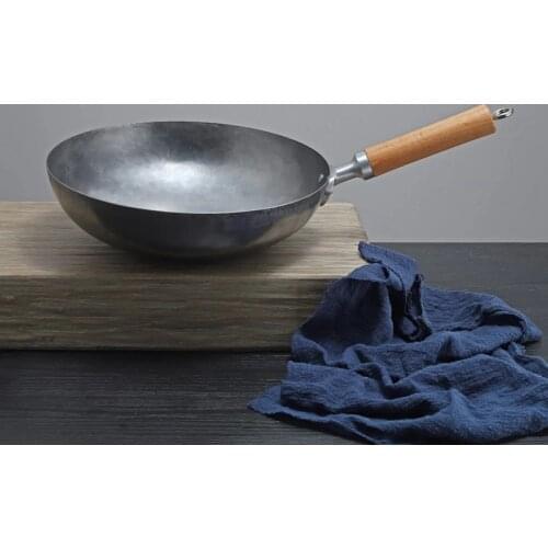 Chinese Wok Traditional Wok Handmade Forging Iron Wok Wooden Handle Non Stick Gas Cookware