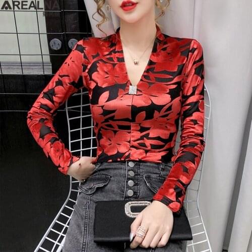 Tshirt women 2021spring V-neck long sleeve velvet bottoming shirt streetwear female t-shirts bodycon Korean office ladies tops