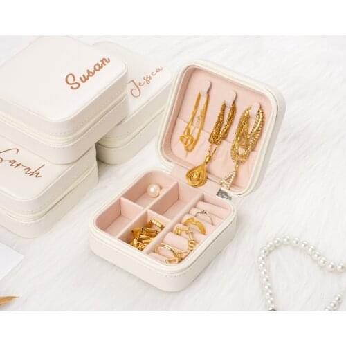 Personalized Jewelry Boxes Bridesmaid Jewelry Box Travel Jewelry Case Bridesmaid Gift Maid of Honor Gift Bride Gift Wedding Gift