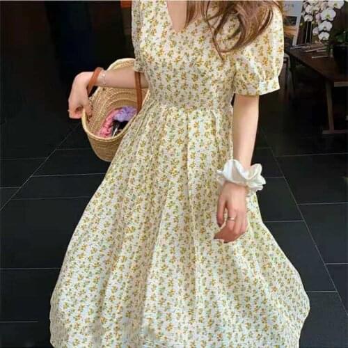 Yellow Vintage Floral Dress Women French Casual Short Sleeve Elegant Sweet Midi Dress Summer 2021 V-Neck Princess Revolve Dress