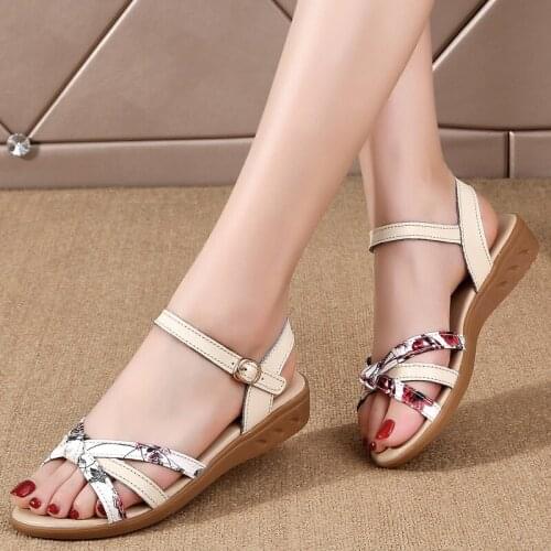 2021 Summer Fashion Sandals Shoes Women Summer Genuine Leather Sandals Slipper Indoor Outdoor Flops Beach Shoes Female Slippers