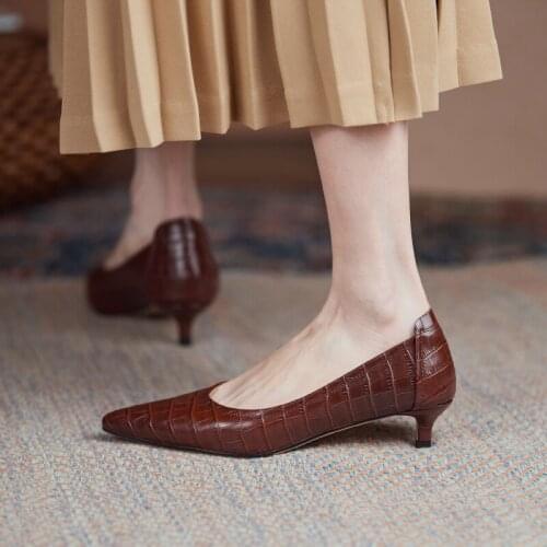 2021 Fashion Women Shoes Med Heels Pumps Female Concise Designer High Heels Pumps Genuine Leather Wedding Shoes Woman