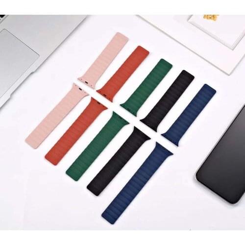 Apple watch 5 Strap Band 40mm 44mm Iwatch series 4 / 5 / 6 / SE two ring silicone magnetic suction Bracelet Apple strap 42mm 38m