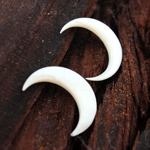 Earrings 2021 Trend New Moon Natural Earrings For Women Jewelry Sets Pearl Shell Ox Horn Christmas Ear Clips Jewelry Accessories