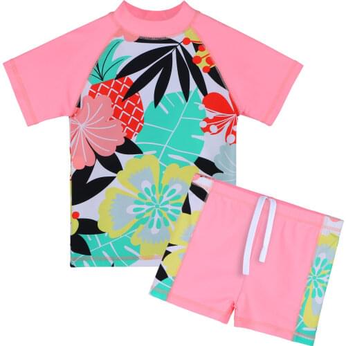 BAOHULU Short Sleeve Girls Swimwear Pink Floral Two Pieces Kids Swimsuit Beachwear UPF 50+ Sun Protective Bathing Suit