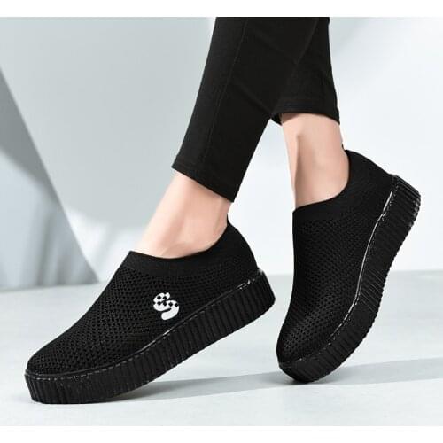 Women Chunky Shoes Sneakers Women Knitting Sock Slip On Flat Shoes Woman Loafers Flats Walking Thick Vulcanize Sole Ladies Shoes