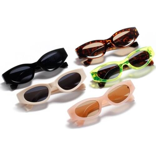 Ins Popular Fashion Small Cat Eye Sunglasses Driver Goggles Woman Vintage Oval Eyewear Men Champagne Tea Sun Glasses Shade UV400