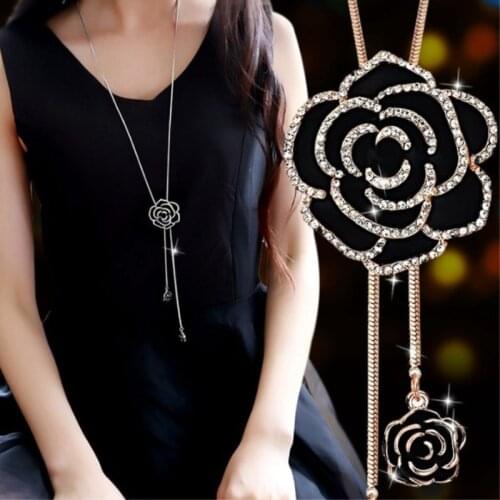 2021 New Fashion Black rose sweater chain female Crystal from Swarovskis 2 Colors Autumn and Winter retro flowers wild necklace
