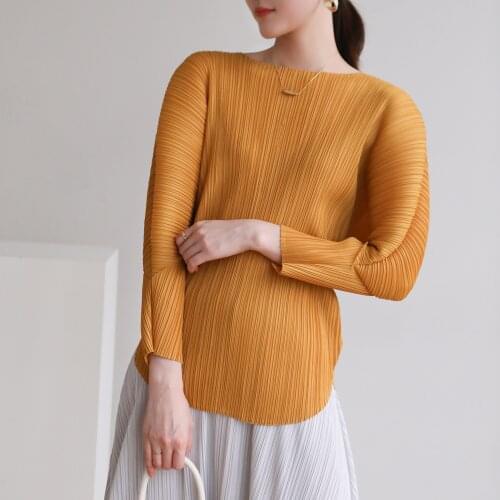 2020 Autumn spring Miyake pleated fashion womens dress slimming long sleeve bubble sleeve T-shirt