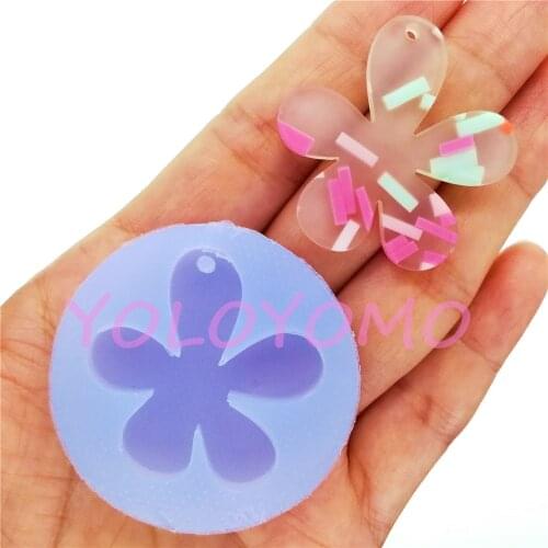 B392YL Flower Pendant Silicone Mold Resin Clay Art Earrings Necklace Making Fondant Decoration Food Safe 35.4mm x 33.6mm