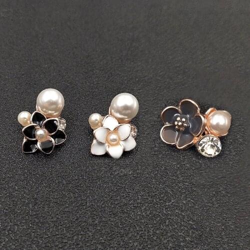 2021New 100Pcs Flower Pearl Alloy Button for Diy Handmade Bride Hair Accessories or Clothing Bags Shoes Deoration HZ617-HZ644
