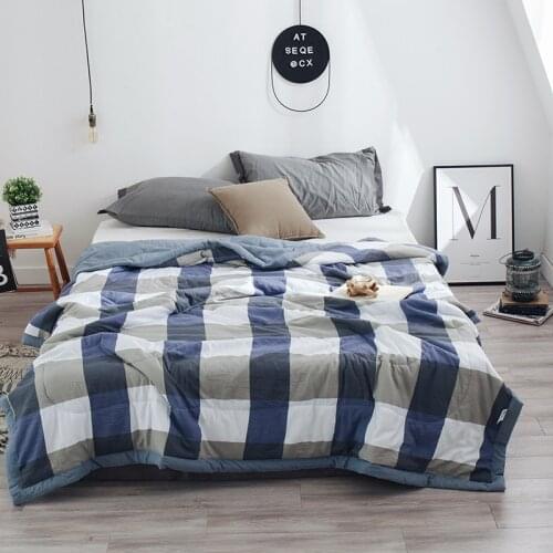 Nordic Summer Thin Natural Comfortable Sleeping Cool Quilt Super Soft Feather Cotton Stuffel Breathable Air Condition Quilts