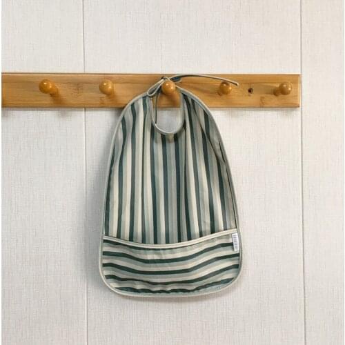 Q9QB Cartoon Printed Waterproof Bib with Pocket Baby Feeding Apron Smock Burp Cloth