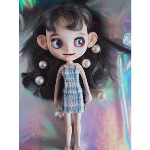 Blythes doll dress size 1/6 white bubble sleeve shirt + blue checked pearl strapless dress + blue checked hat three-piece set