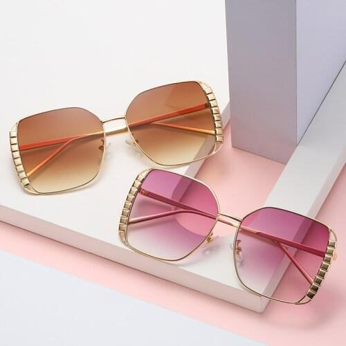 Square Metal Sun Glasses For Women Fashion Design Boutique Sunglasses UV400 Female Gradient Colors Glass Zonnebril Oculos De Sol