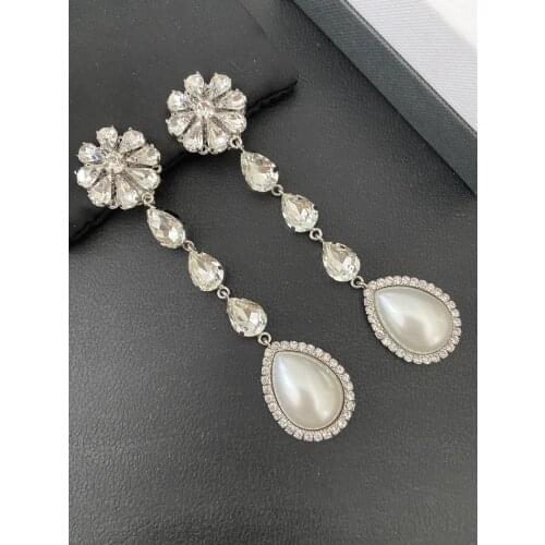 Elegant temperament flower crystal pendant noble ear clip