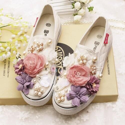 Ladies low-cut canvas shoes summer fashion temperament set foot thick-soled crystal flower pearl casual shoes large size 35-40