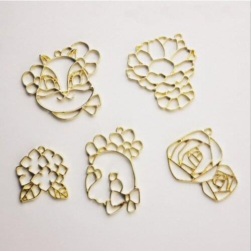 New 5 pcs/lot Squirrel Rose Flower Parrot Metal Frame Pendant Gold Charm Bezel Setting Cabochon Setting UV Resin Charm