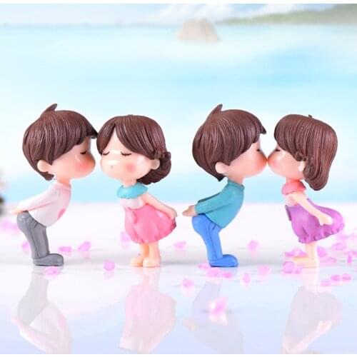 2pcs/pair Cute Lovers Couple Figurines Miniature Craft Sweety Ornament Fairy Garden Decor Home Wedding Decoration