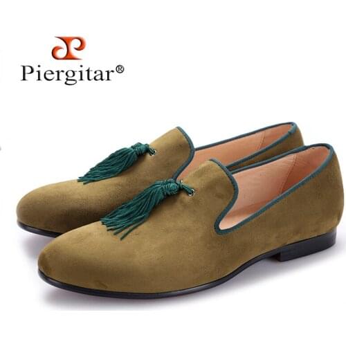 Piergitar 2018 men army green velvet shoes with new style green tassel luxurious prom and Banquet men dress loafers mens flats