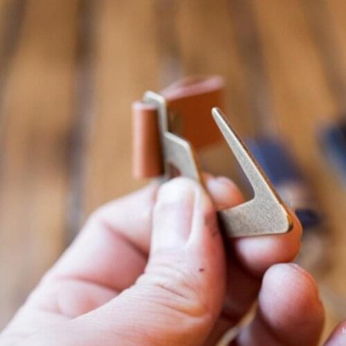 Camping Outdoor Leather Hook Metal S-shaped Storage Clothes Buckle Detachable Hook Carry Hook E0J7