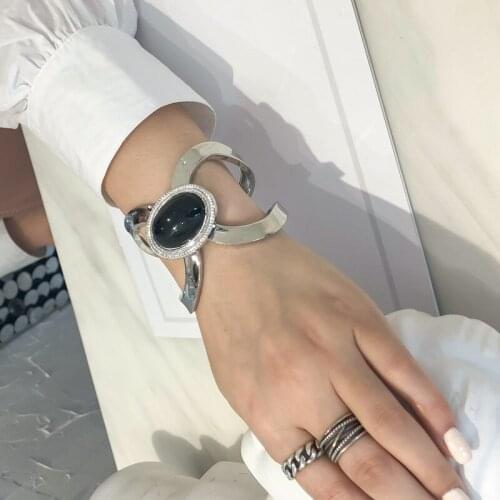 Exaggerated Gold Plated Bangles & Bracelets Baroque Black Stone Hollow Cuff Bracelet Women Party Wedding Gift Dress Accessories