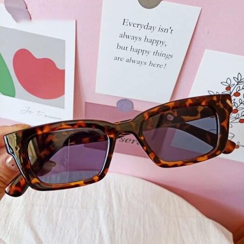 Summer Women Sunglasses Travel Beach Trendy Eyeglasses Retro Small Rectangle Frame Sun Glasses UV400 Protection Eyewear