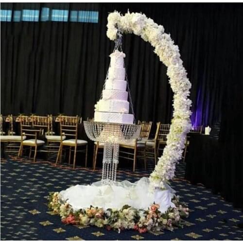 Wedding hanging cake stands