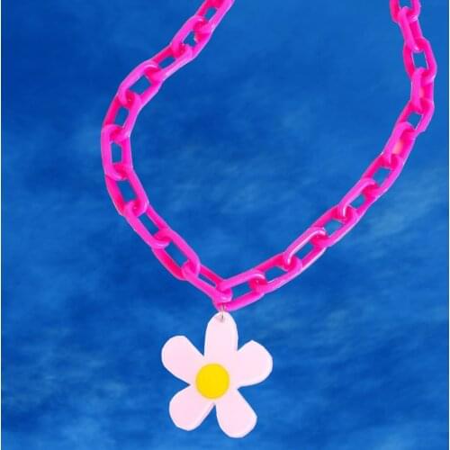 Y2K Jewelry Pink Flower Pendant Necklace for Women Acrylic Vintage Harajuku Cute Necklace Charms 90s Aesthetic New Fashion