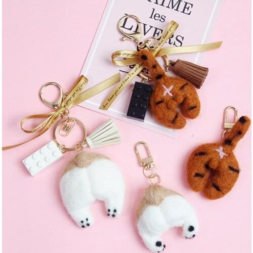 2021 Cute Dog Pet Hip Buttom Doll Fur Woolen Ribbon Bowknot Key Chain Car Keyring Holder Bag Pendant Keychain Plush Toys D487