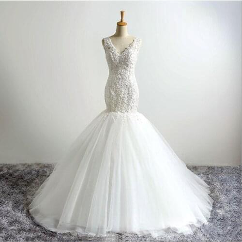 2020 new lace, long sleeveless V-neck simple fashion wedding dress mocini tailor