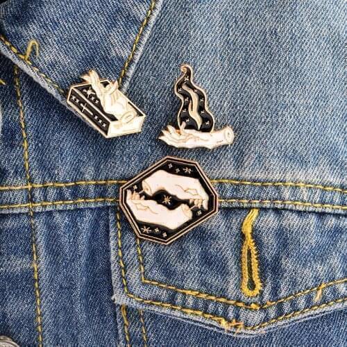 Dark pins Magic Gesture Book fire Flair Witch Brooch Denim Jackets Pin Buckle Shirt Badge Punk Fashion Gift for Friend