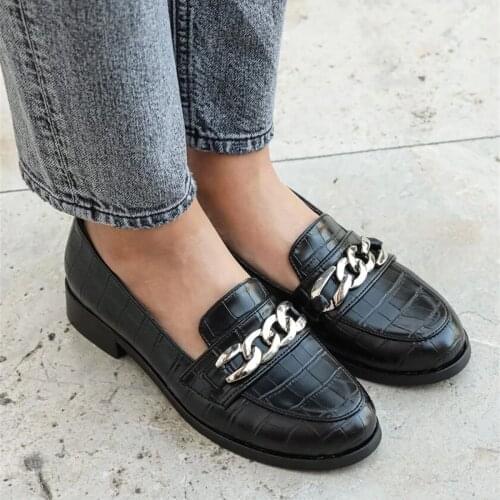 Mio Gusto Brand Bristol Black, Brown, Dark Blue Colors Crocodile Pattern High Quality 3cm Heel Casual Oxford Women 's Shoes , shoes for women , designer shoes , ladies flat shoes shoes for women 2020 , designer shoes