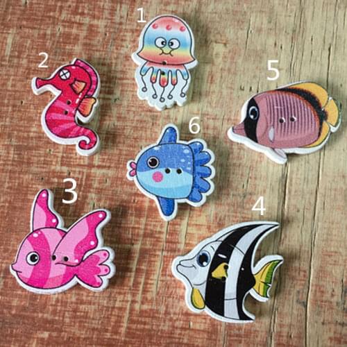 100PCs Mulity StyleWholesale Natural Wooden Buttons Colorful Mixed Fish Scrapbook Sewing Accessories DIY Craft 2 Holes