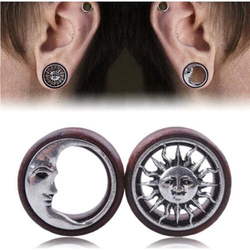 1Pair Fashion Wooden Hollow Sun & Moon Ear Plugs Gauges Saddle Flesh Tunnel Ear Piercing Expander Women Body Jewelry 8mm-20mm