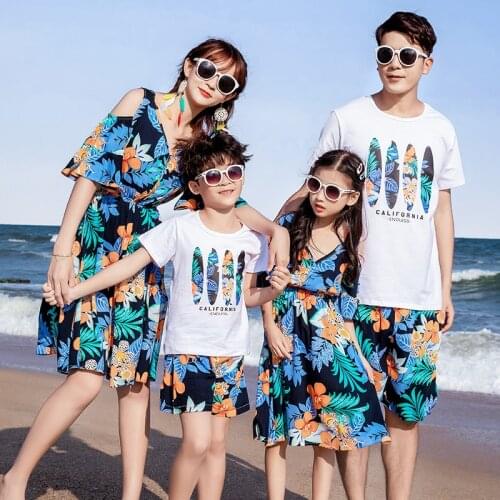 2021 New Family Outfits Mother Daughter Dresses Girl Dress Short Sleeve T Shirt Shorts Father Son Sets Summer holiday