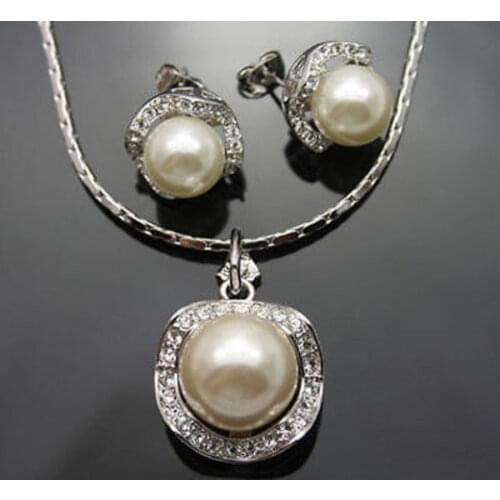 Womens Wedding White Shell Pearl Crystal Earring Pendant Necklace Set A035 real -jewelrynatural Luxury Ms. girl Wedding