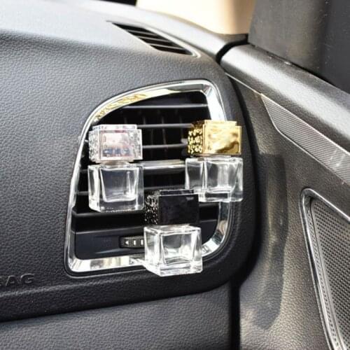Car Outlet Essential Oil in-car Air Freshener Diffuser Car Perfume Car Air Vent Decoration for Girl Car Glass Bottle Accessories