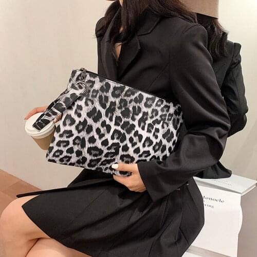 Womens Clutch Bags Ins Fashion Leopard Print Retro Square Bag Casual Larger Capacity Handbag Female