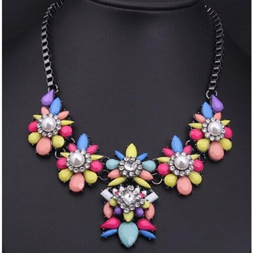 European and American big fashion gem pendant high-grade pearl flower necklace wholesale factory outlets vintage collier