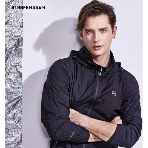 2019 New Sunscreen hiking clothing man skin jacket Outdoor Spring-Summer Camping&Hiking jacket Waterproof climbing fishing 19952