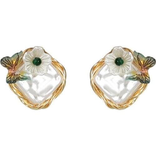 Light Yellow Gold Color Flower Shell Geometric Shape Pearls Stud Earrings for Women Butterfly Jewelry