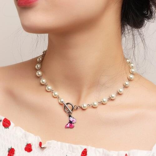 Korean Cute Pink Butterfly Pendant Necklace for Women Geometry Fashion Pearls Choker Necklaces Female Luxury Jewelry Accessories