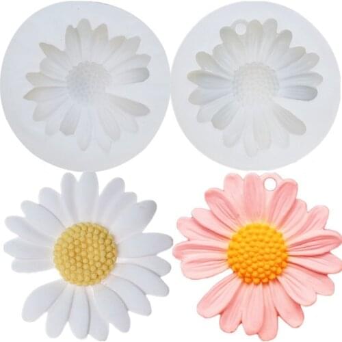 Daisy Chamomile Flower Silicone Mold Car Aromatherapy Epoxy Handmade Soap Candle Mold DIY Decoration Mold