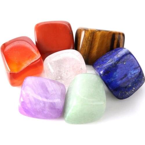 A set seven chakra stones palm natural stone reiki healing quartz crystals gemstones home decoration for sale