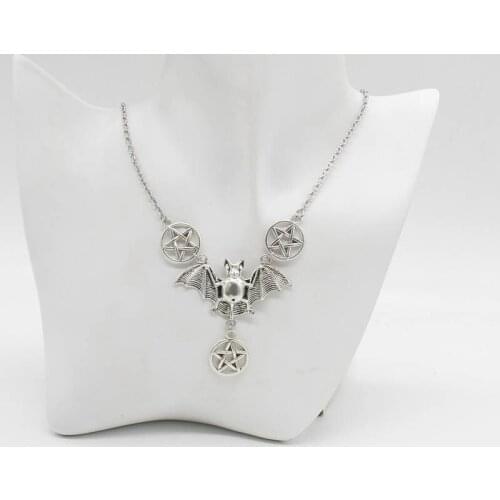 Pentagrama de murciélago, collar boutique, regalo de niña de moda gótica