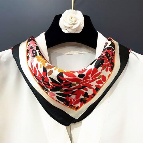 2021 summer Luxury 60*60cm silk scarf twill polka dot chain silk scarf female Foulard Hijab poncho wool professional small scarf