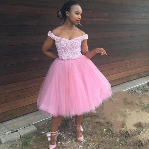 2020 Blush Pink Pearls Homecoming Prom Dresses Knee Length Cheap Off Shoulder Backless Pageant Party Bridesmaid Formal